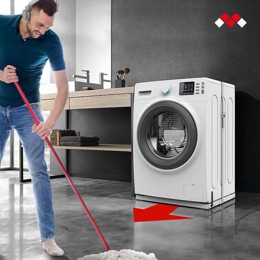 Are you back from vacation and your house needs a nice cleaning? Grazie alla Base Wash Pro potrai pulire persinca dietro alla washing machine. It is a base equipped with wheels that allow you to move the appliance and clean it more easily.
